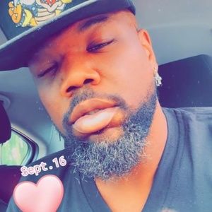 Meet your Posher, Max